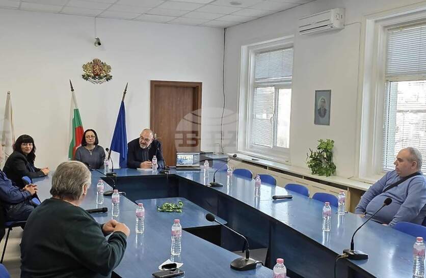 � ������ ��������� ���� ��������� ���������� ��� �������, �������� � ����������� �� ������, �������� ������� ��������