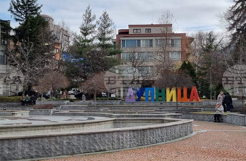 ������� �������� �� ���������� � ������������ � ������� � �������� ����������� �� ������� ���������� ����� � �������