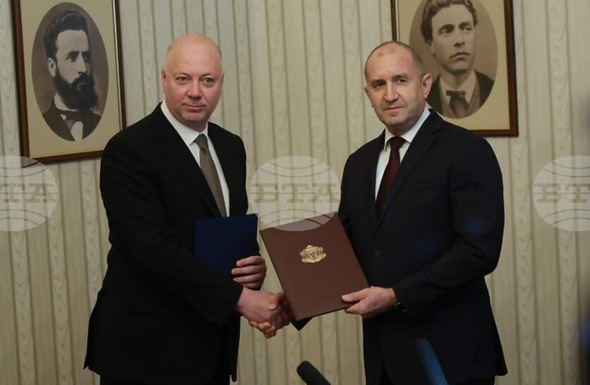 �� ����-��� ������� ������ ������ �� ��������� �� ������������ ����������, � �������� ��� �� ���� ������ ������� - �� ��-��