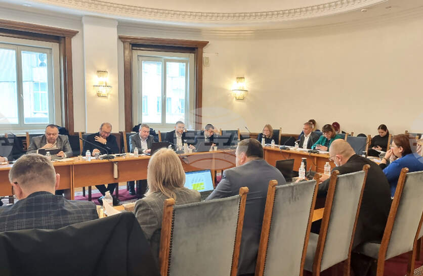 �������� ������� ���� �� ����� ������ �������� �������, � ����� �� ��������� ��������� �� ������������ ������� � ������������ �� �����������