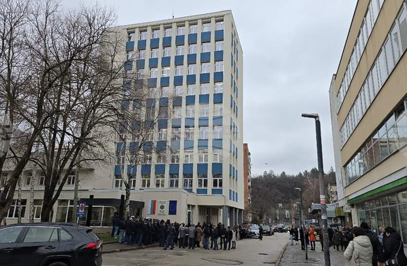 � �������� ���� ������� ������������ ������ �� ���������� �������� �� ��� � �����