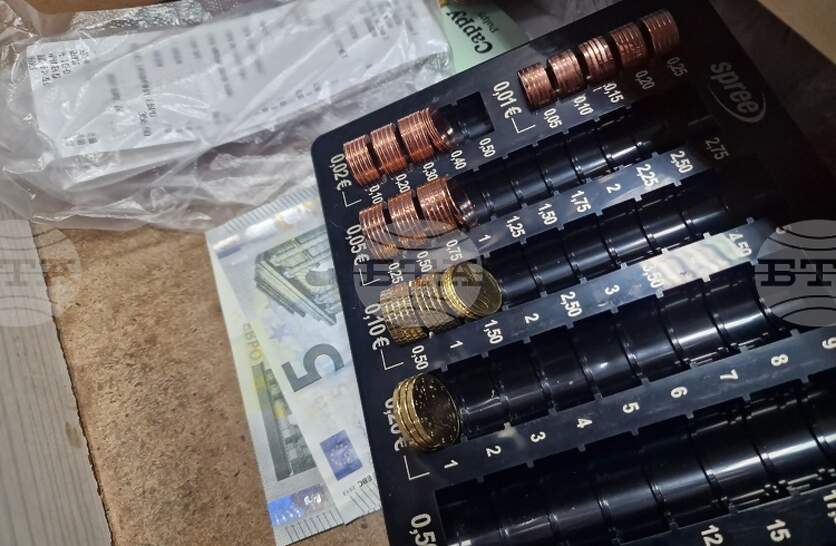 ������� �������, ����������� �������� �� 200 ����, � ������ � ������� �� ������� � ���� �����, ������ �������