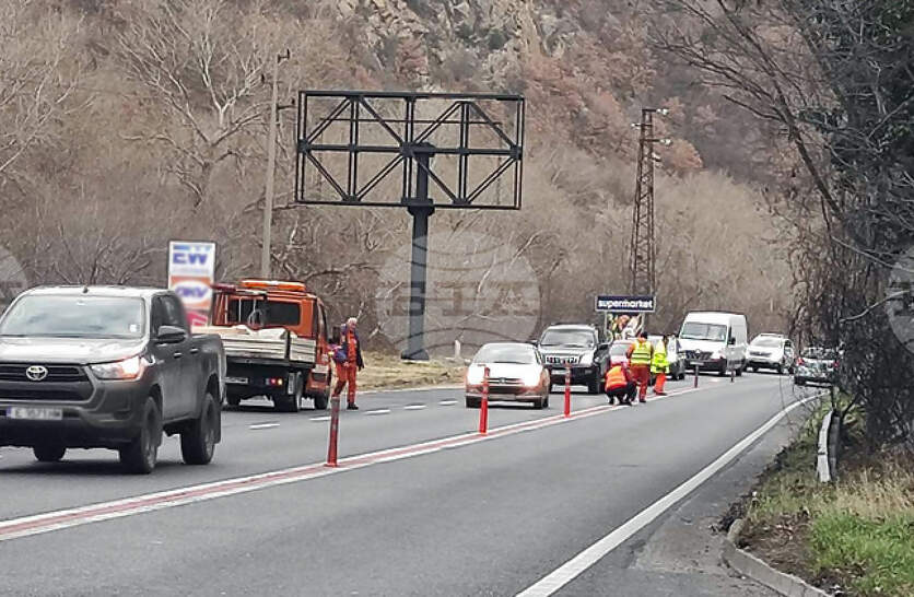 �������� ���������� �� ��� I-1 ����������� - ������, � ������ �� ����� �������