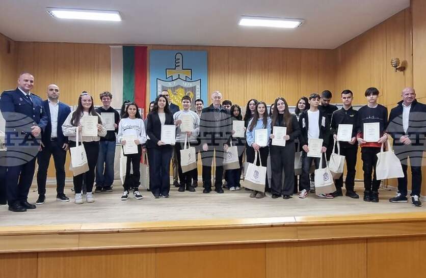 � ���������� �������� �� ��� � ����� ��������� ������������ � �������� �� ������ �� ���� ������� � � ����������