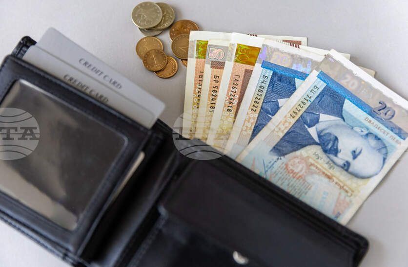 �������� ������ ������� � ������ ������ �� � �������� � 12,8 �� ��� ���� ���������� ���������� �� 2025 �. �� ������� ����