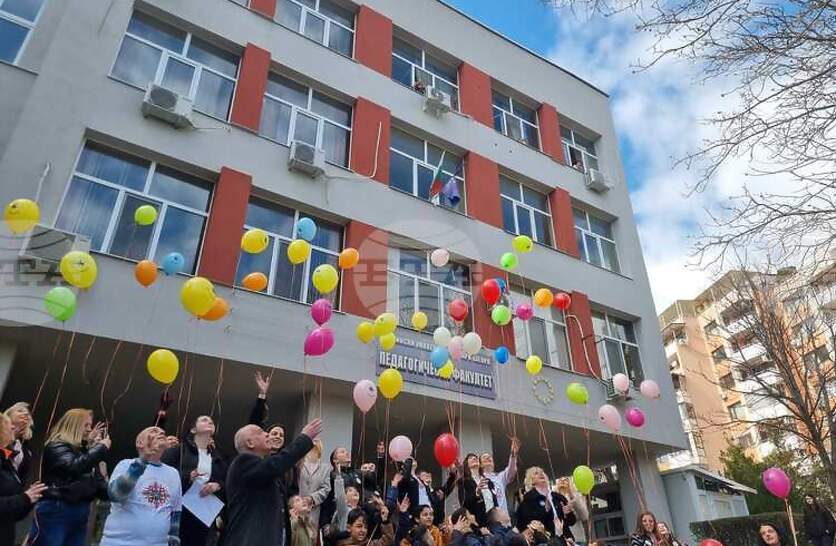 �� ��� ����� � ����� ������ �������� ����������� ������ � �������� �� ������ � ����� �����������