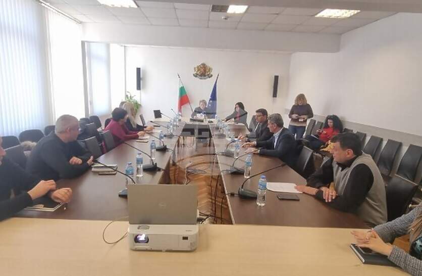 ���� �������� � ���������� � ������� �� ����������� �� ������ � ��������, �������� ���������� � ������