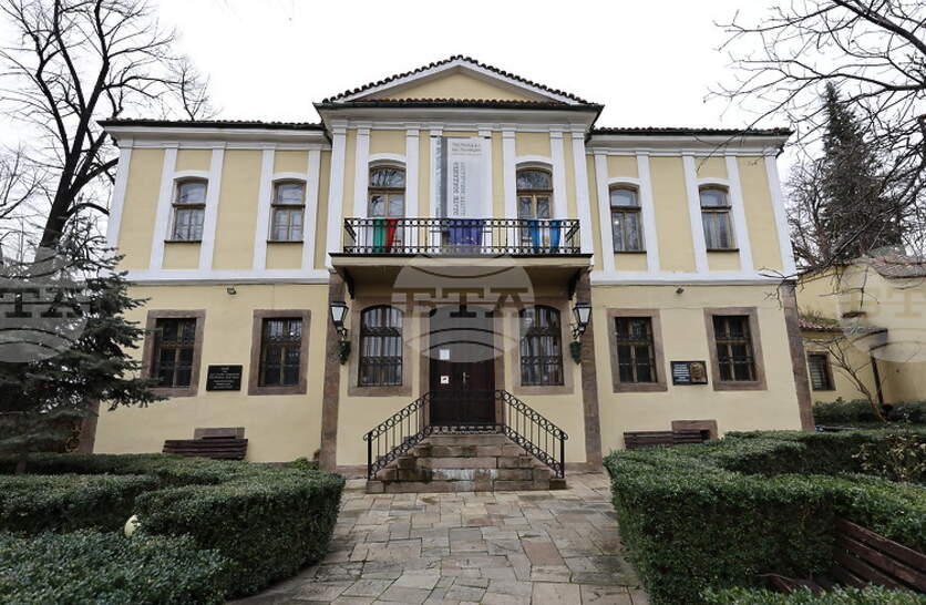 �������������� ���� � ������ �� �-� ����� ������� � ������ ���� �� ������� �� ���� ������������ � �����������