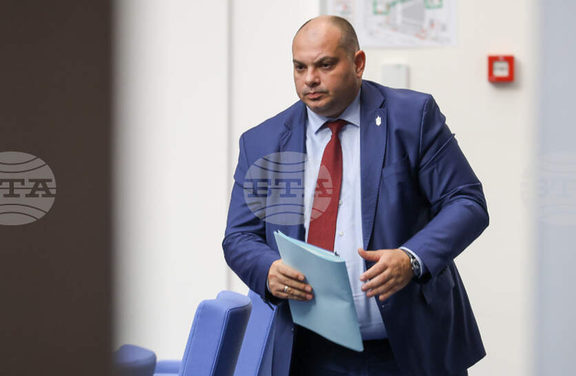 �������� �� ���������� ���� � ������ �� �������� � ������� ����� 11:30 �. �� 2 ��������, ������ �� ��� ����������� ������