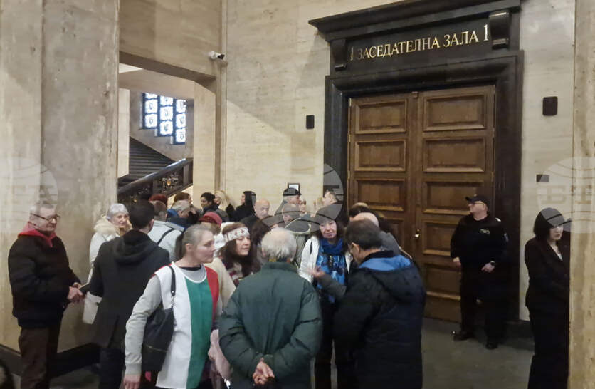 ����� ����� ��� �������� �� �� 10 000 ���� ����� ������ � ������� �������, ��������� �� ������ ������������ ����