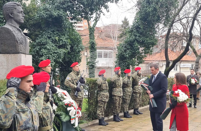 � ������ ������� � �������� � ������� �� ���������� ����������� �� ������� �� ����� ������