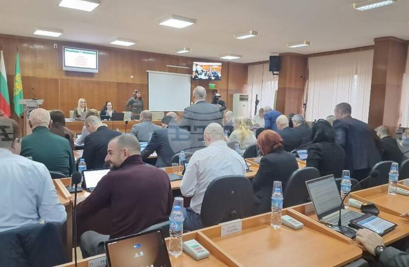 � 8% ������ �� ��������� � ������ � ����� ���� 2025 �. � ��������� � 2024 �., ���� ����� �� ���������� �� �������� �� �������, ����� �� ��������� �����