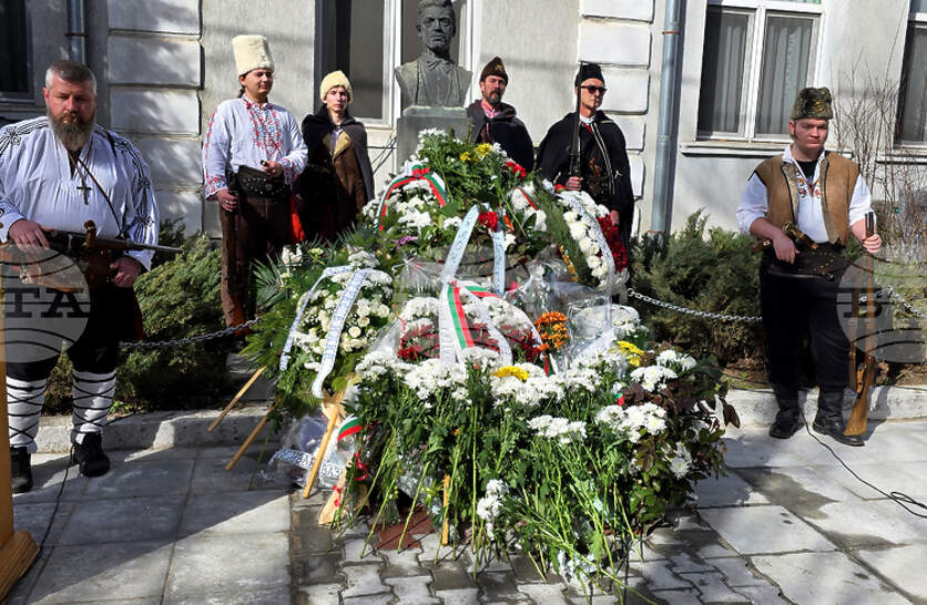 � �������� � ���������� ���� ��������� �� ����� ������ ��� ����� ���������� 153 ������ �� ������� �� ��������