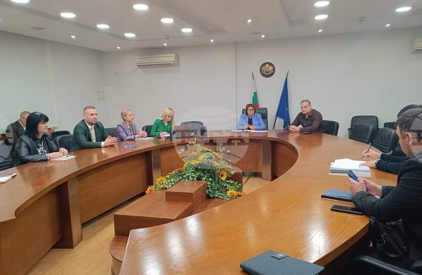 ���-����� ������� �� ������������ ���������� �� ������ ��� � ������� �� ��������