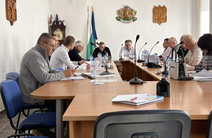 ���������� ����� � ������ ������ ���� �� 8000 ���� �� �������-�������� ������ � ������� �����