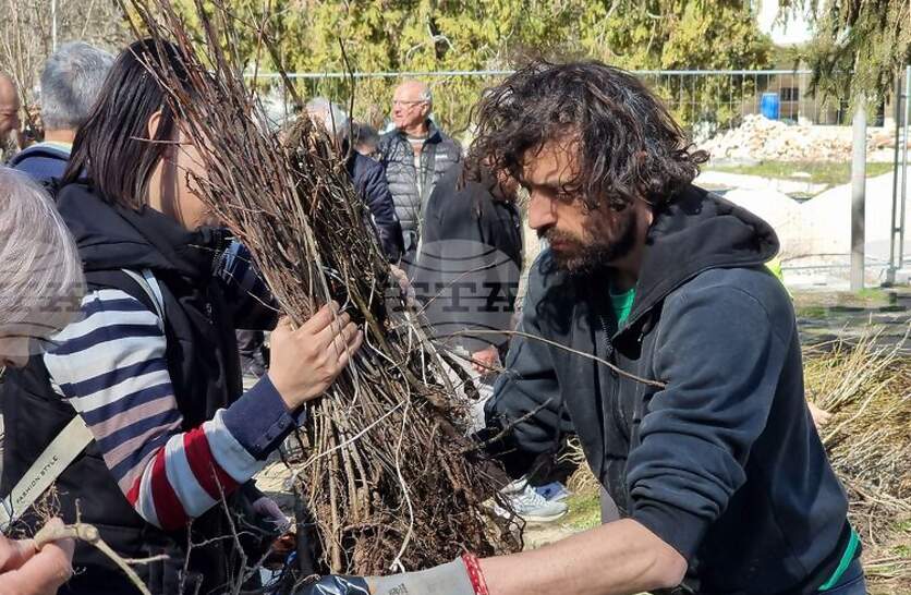 � ����� �� ����� ��������� 15 000 �������� �� ������������ �� �������.��