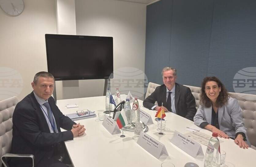 �������� ������� � ��������� ����������� �a ����apca�a �poypa�ypa �a a����o c��py����ec��o c e�po�e�c��e �ap���op� �� �������������� ����� � ����