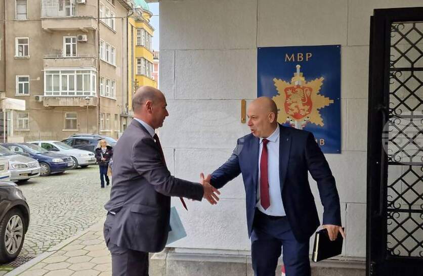 ����� ���������� � ������ �������� �� ���������� �������� �� ��� � �������