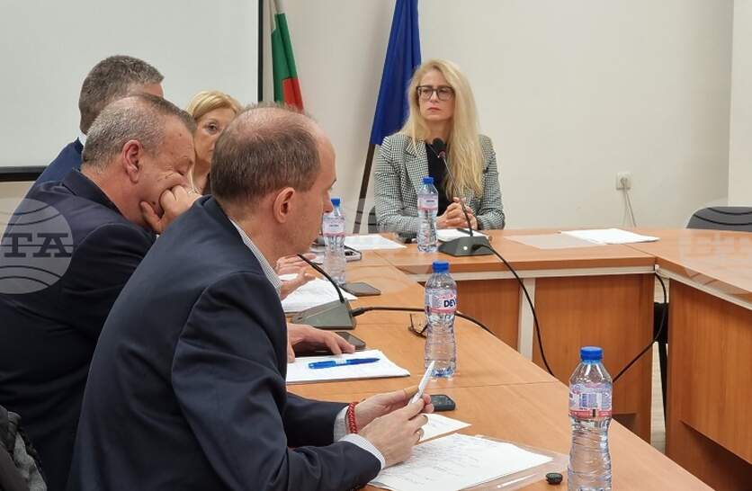 ������� ������������ ���������� � �������� ������ �� ��� � �������� ���� �������� �� ����� � ���������� �������������