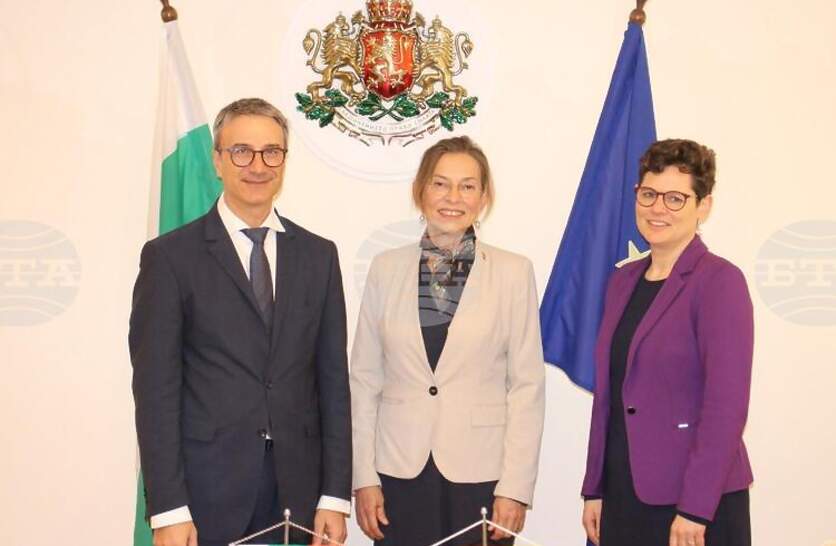 ����������� ��������� � �������� ��� ������ � ��� ���� ���� ������, �������� �� ����� ����� ��������� �������� �� ������������ � ��������� �� ��������