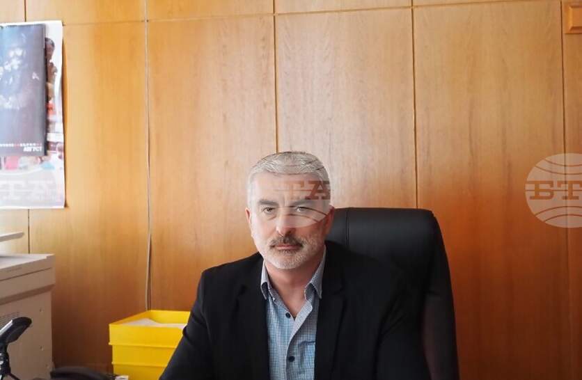 ������� ������ ������ e ������ ���������-�������� �� ���������� �������� �� ��� � ����� ������