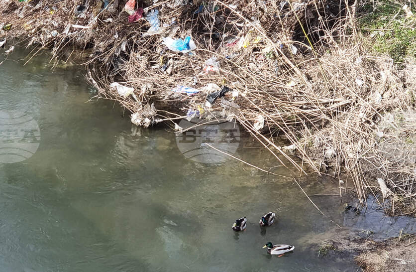 ��� 100 ���������� ������� ����� 300 ������ � ������ �������� ��� ���������� �� ��������� �� ���� ����� � �����