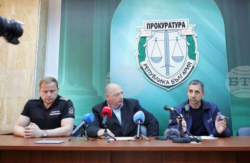 ��������� � ������ �������� 180 ������ ����� ������, ������ � ���� � ����������� ���� �������