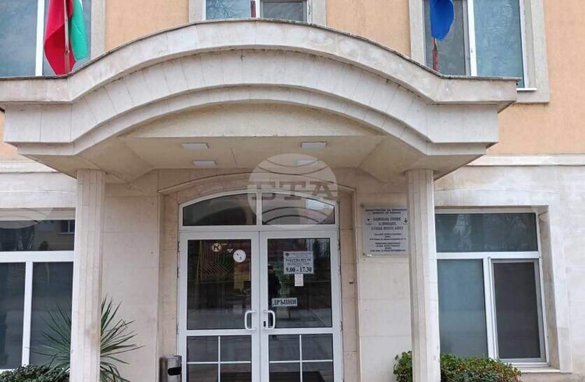 ����� 5000 ������ �� �������� ���� �� ������ ��������� �� ����������