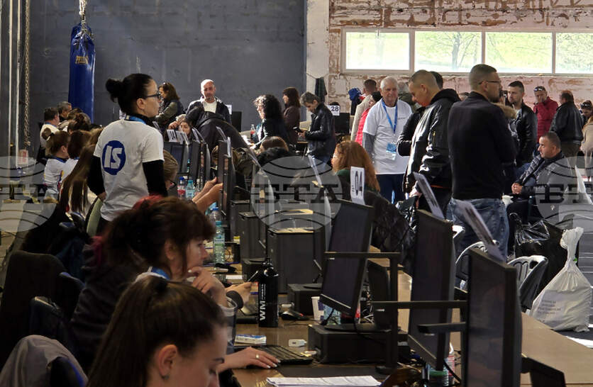 ��� 100 �������� ���������� ��������� � ������ ����������� ������������ ��������� �������� 38,83 �������� �� ���������, ����� �� ���� � ���