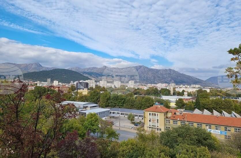 ��� 170 ���. ���������� �� ����� �� �������� � 298 ������ � 21 ���-������