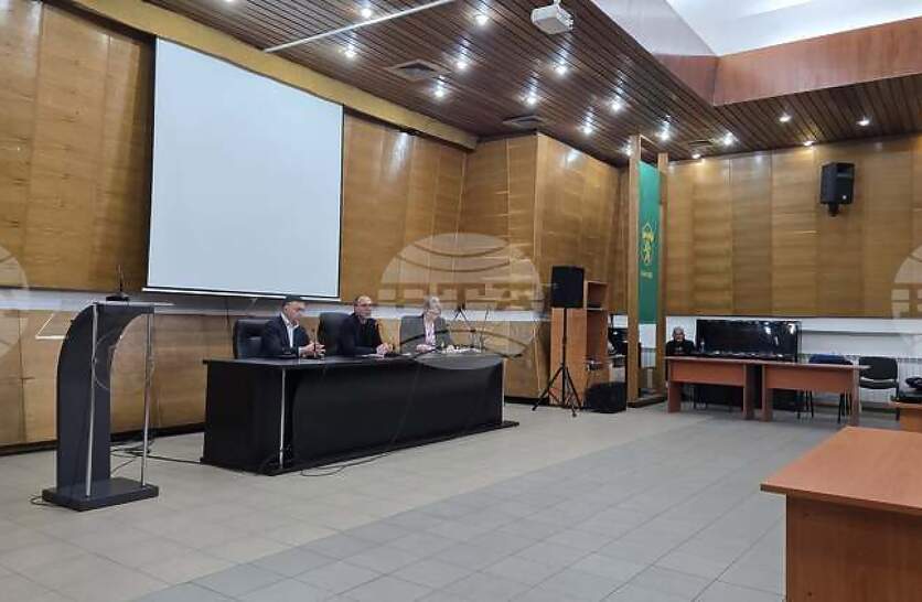 ������ ������� � �������� ����������� �� �������, � ����� �� �������� 150-����������� �� ���������� �������� � ������� �� ������ �����