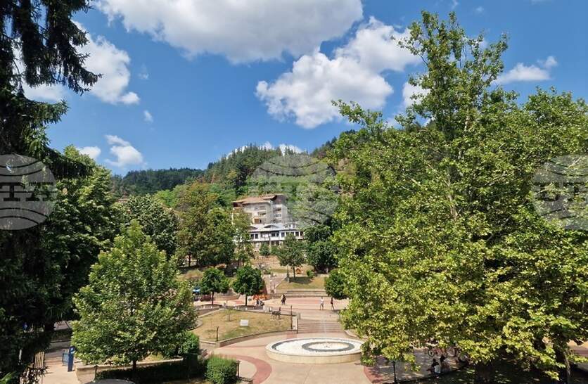 ��� 320 �������� ������� ����� �� ������� � ������ �� ����� � ������ ������