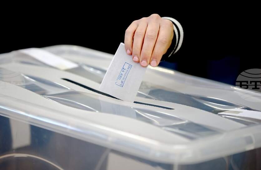 ��� 98,78% ���������� ��������� ������������ ��������� ���� � 44,7%, ����� �� ����-��� � 13,4%, �������� �� ���