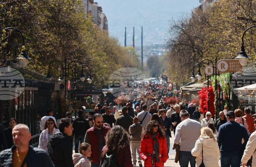 ��������� ���� 12 000 ����������� �� ���������� ����������������� ���� ������������� �������� � ��������