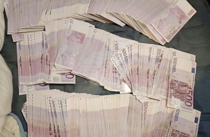 ����� ������ ����� � ������, � ���� ����� ��� �������� ����� �� �������� �� ����� 600 ���. ����, ������� �� ��������� � ����������