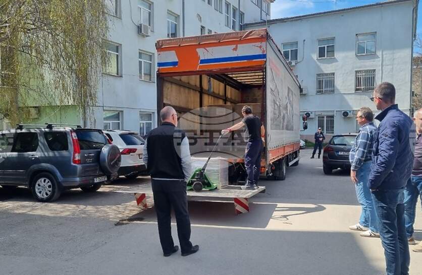 ���� 100 000 �������� �� ������������ ������������� ������ �� ��������� � ���������