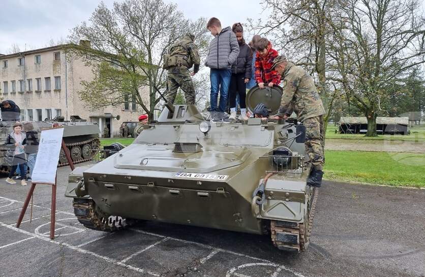 � ����������� �� �������� ��, 42-�� ����������� �������� ���� ����� ������ ������� �� �� ��������