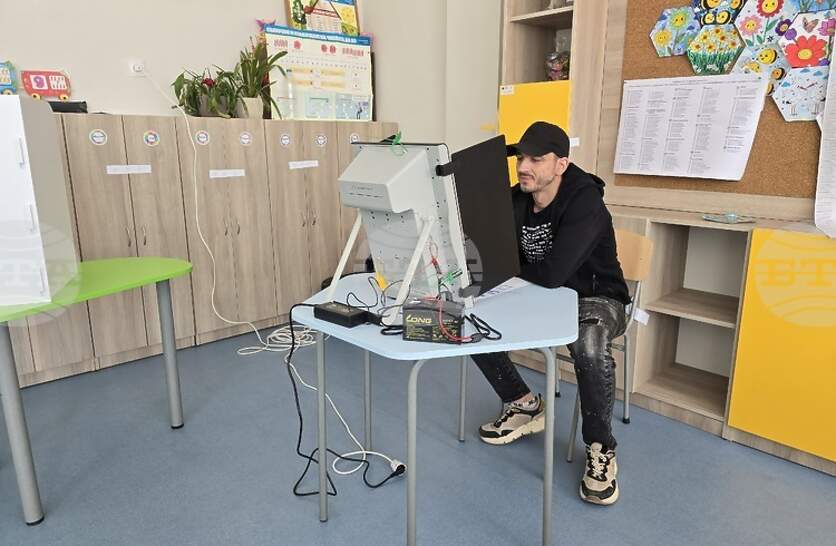 � ������ ������ ������� ������������� ��������� ��� 11:00 �. � 14,20 ��������