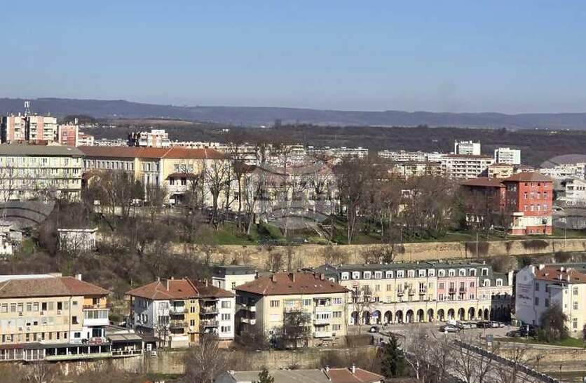 ������������ ��������� �������� � ������� ������ ���� 2025 �. �� ���� 40 300, �� ����� �� ������������