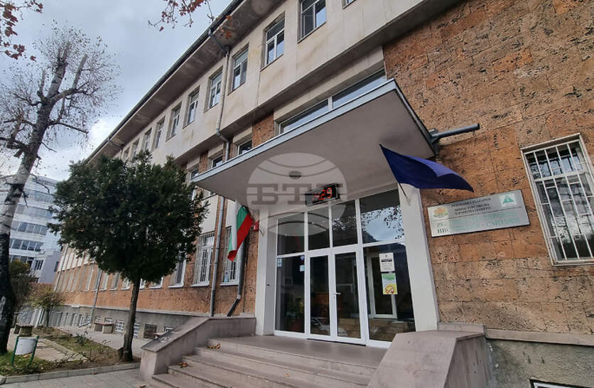 ������� �� ������ �� �� ������� �� 6 ����� � ���� ���. �������� ��������� � ������