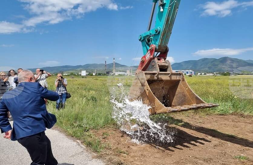 ������ ������� ����������� � ������ �� �� ������� �� 24 � 25 �����