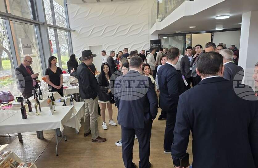 �������-�������� ������ ����� ���� ������ � ������ � �������� �� �������� ������ �� ������