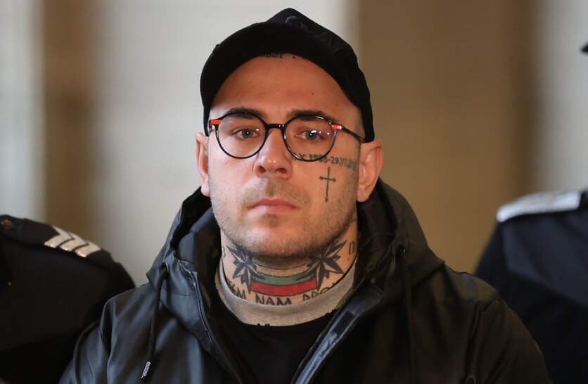       20     ,   