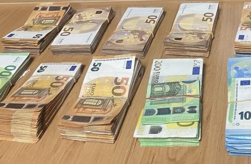               120 000 