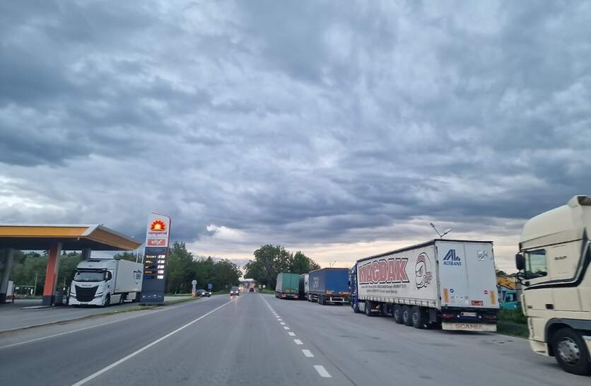       I-3       ,      