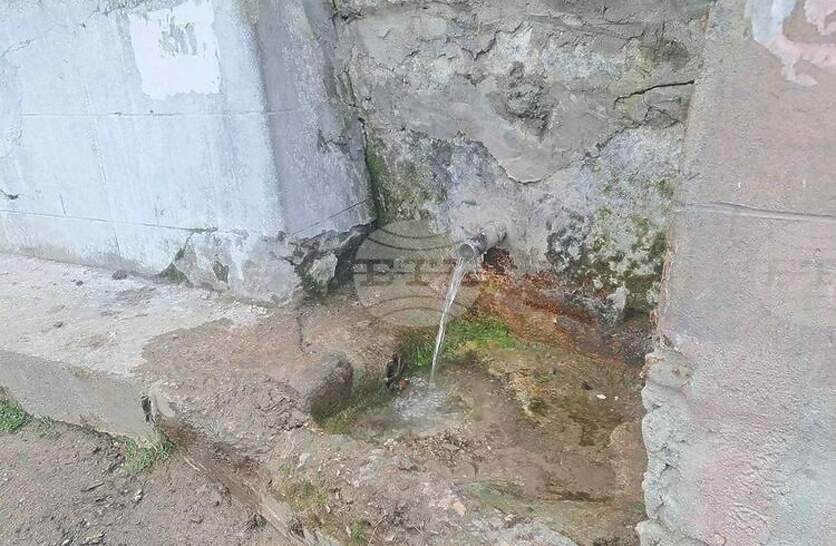                ,    