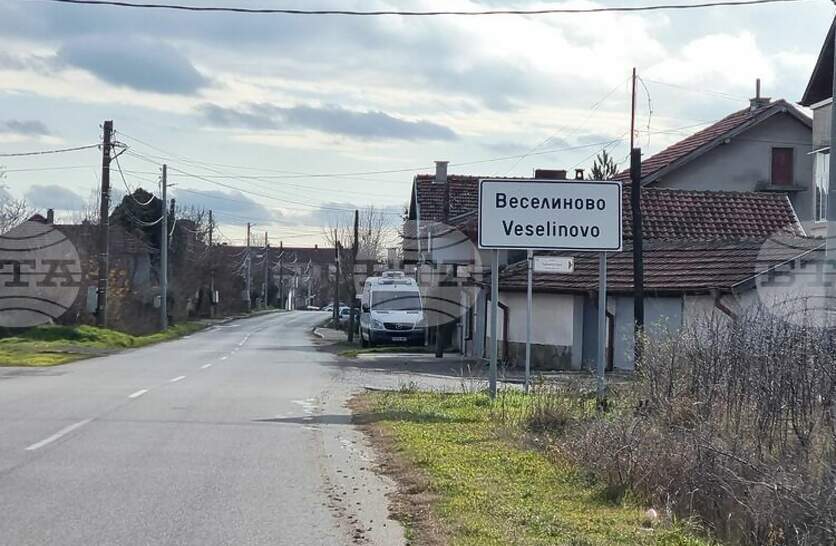            ,    