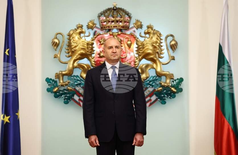                 ,        4 