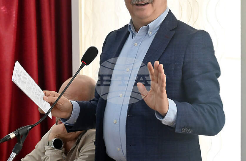    1        ,    
