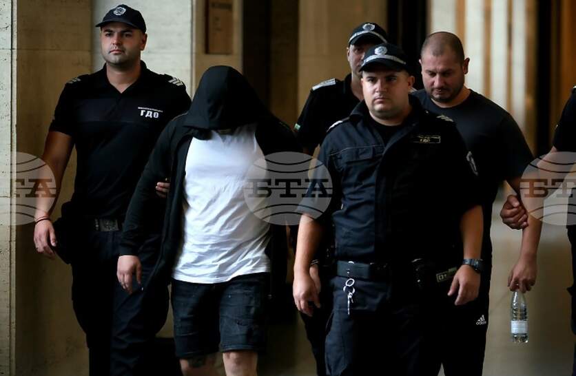 Съдът остави в ареста задържаните с фалшиви евробанкноти при акция на столичната полиция